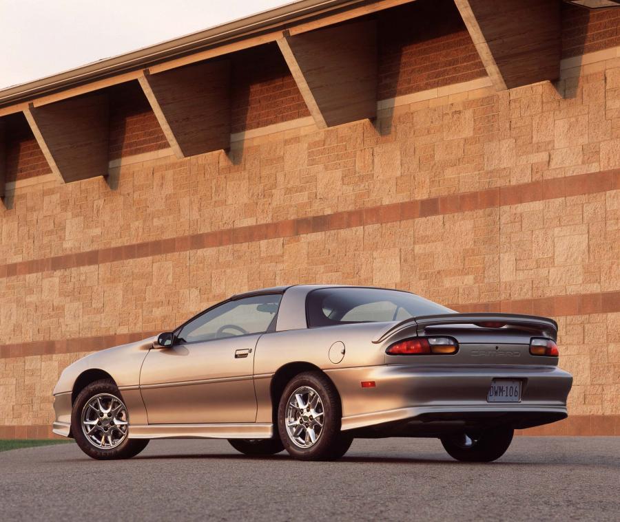  Chevrolet Camaro 1998 года  (фото 10 из 75)